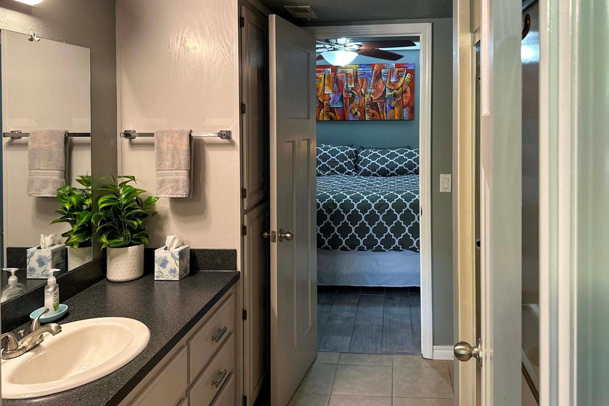 Renovated Lakefront Escape With Private Dock And Deck! Bella Vista Εξωτερικό φωτογραφία