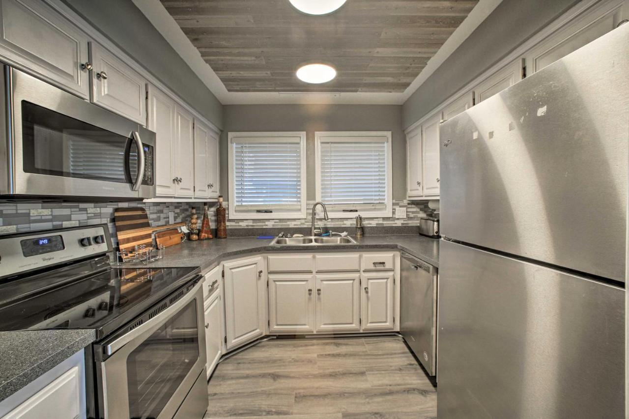 Renovated Lakefront Escape With Private Dock And Deck! Bella Vista Εξωτερικό φωτογραφία